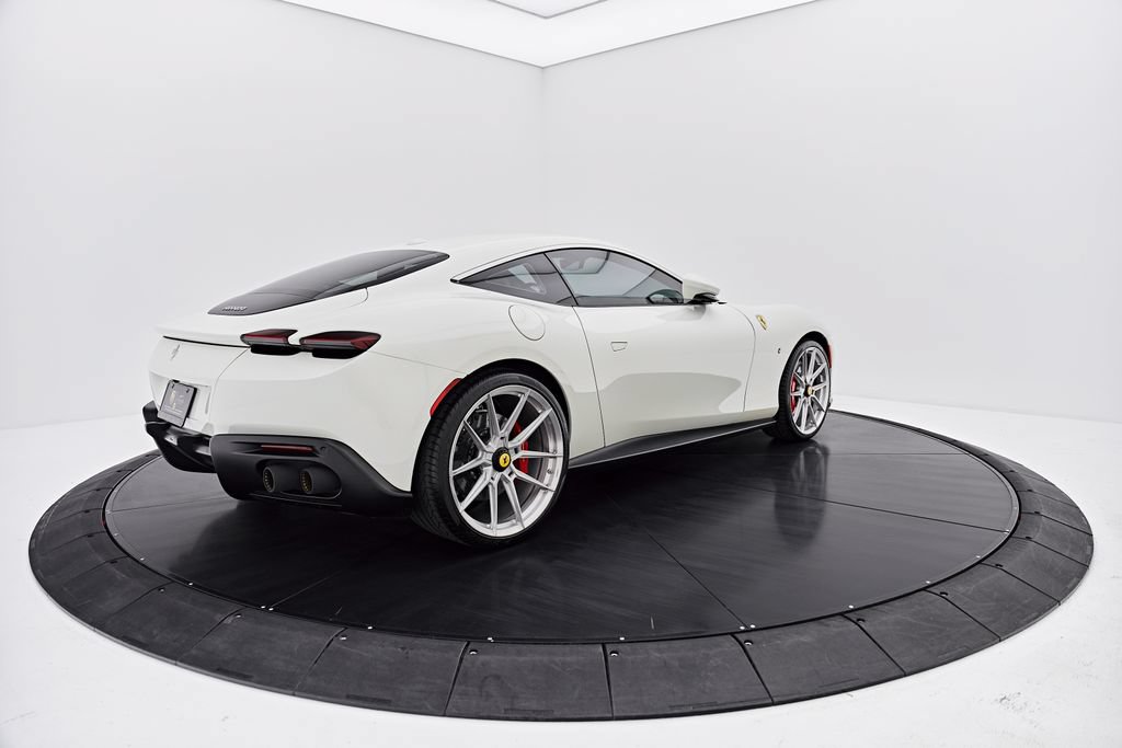 Used 2022 Ferrari Roma RWD image 15