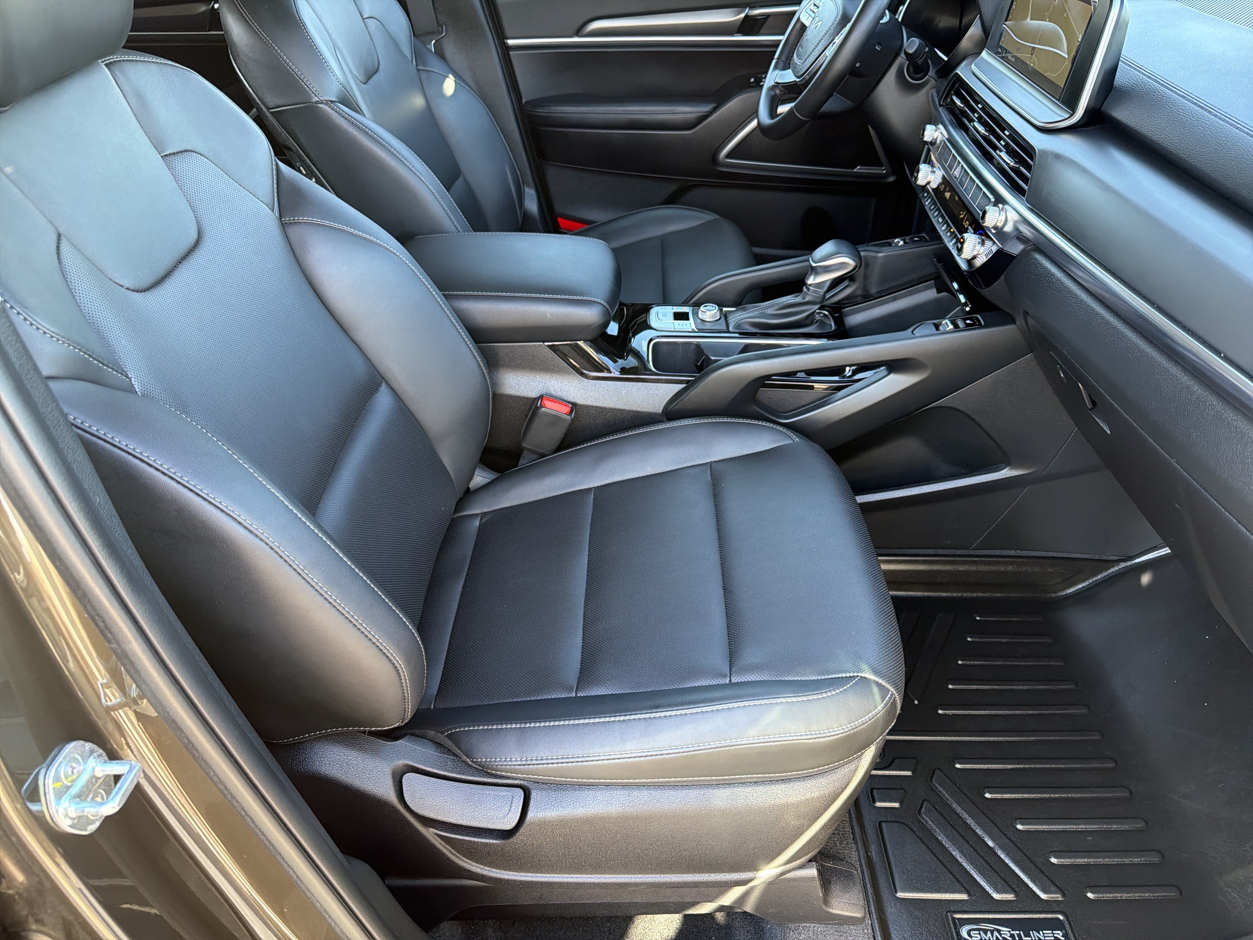 Used 2022 Kia Telluride S FWD image 13