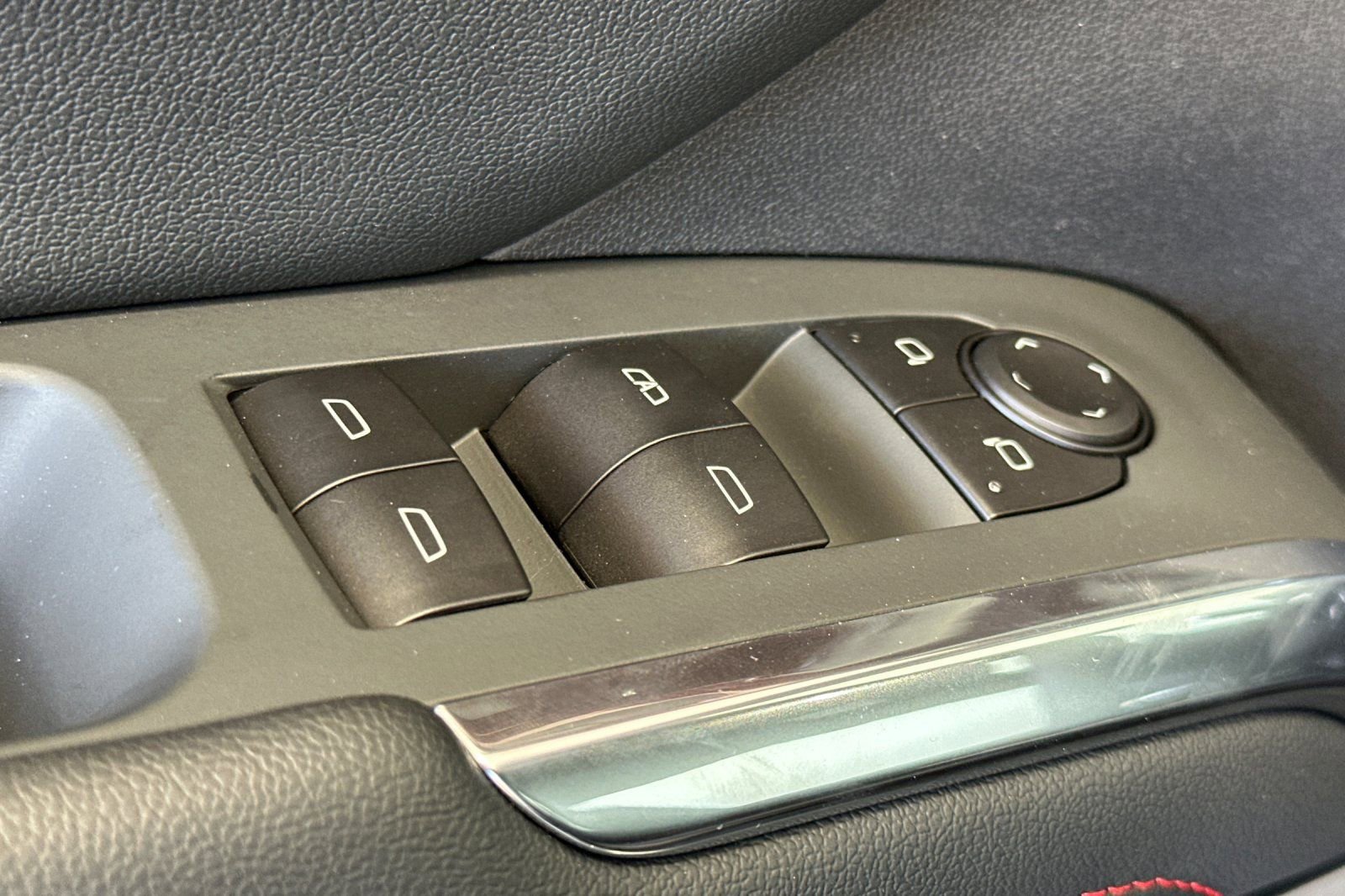 New 2026 Chevrolet Traverse Z71 w/ Enhanced Driving Package image 12