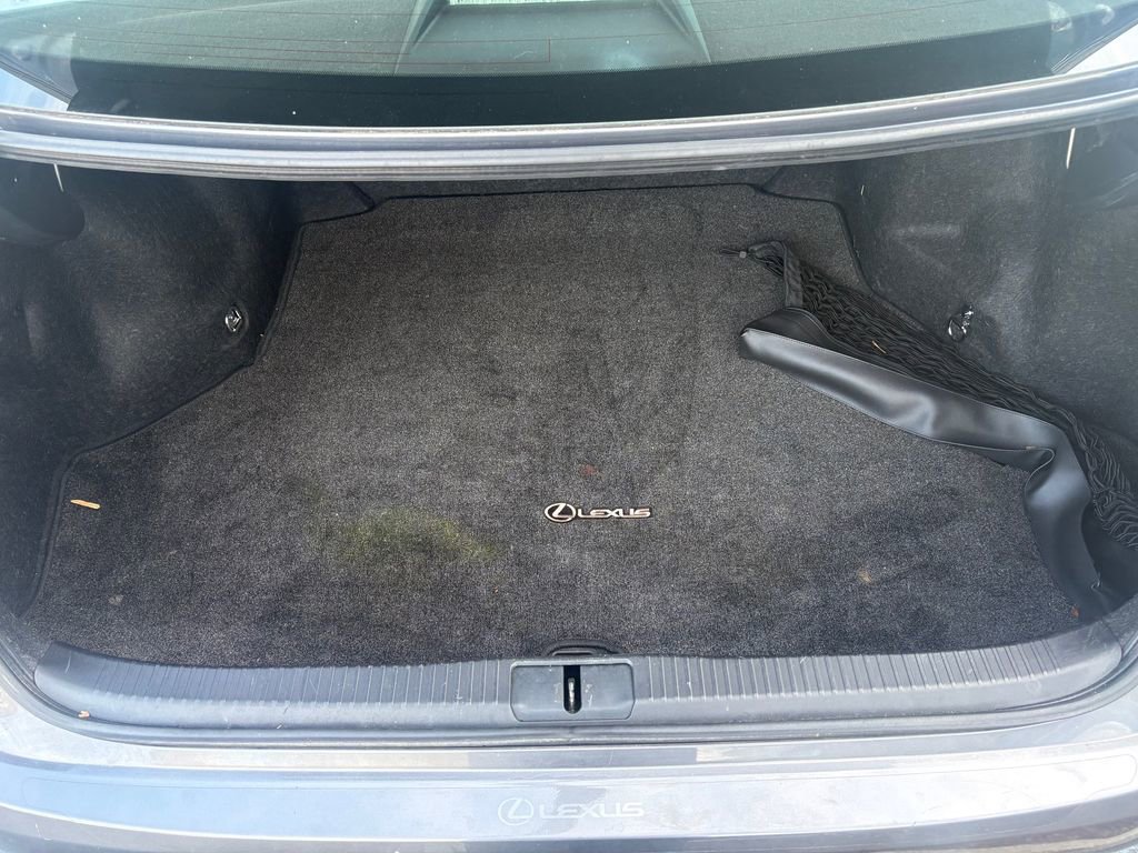 Used 2016 Lexus ES 350 w/ Luxury Package w/Wood Trim image 17