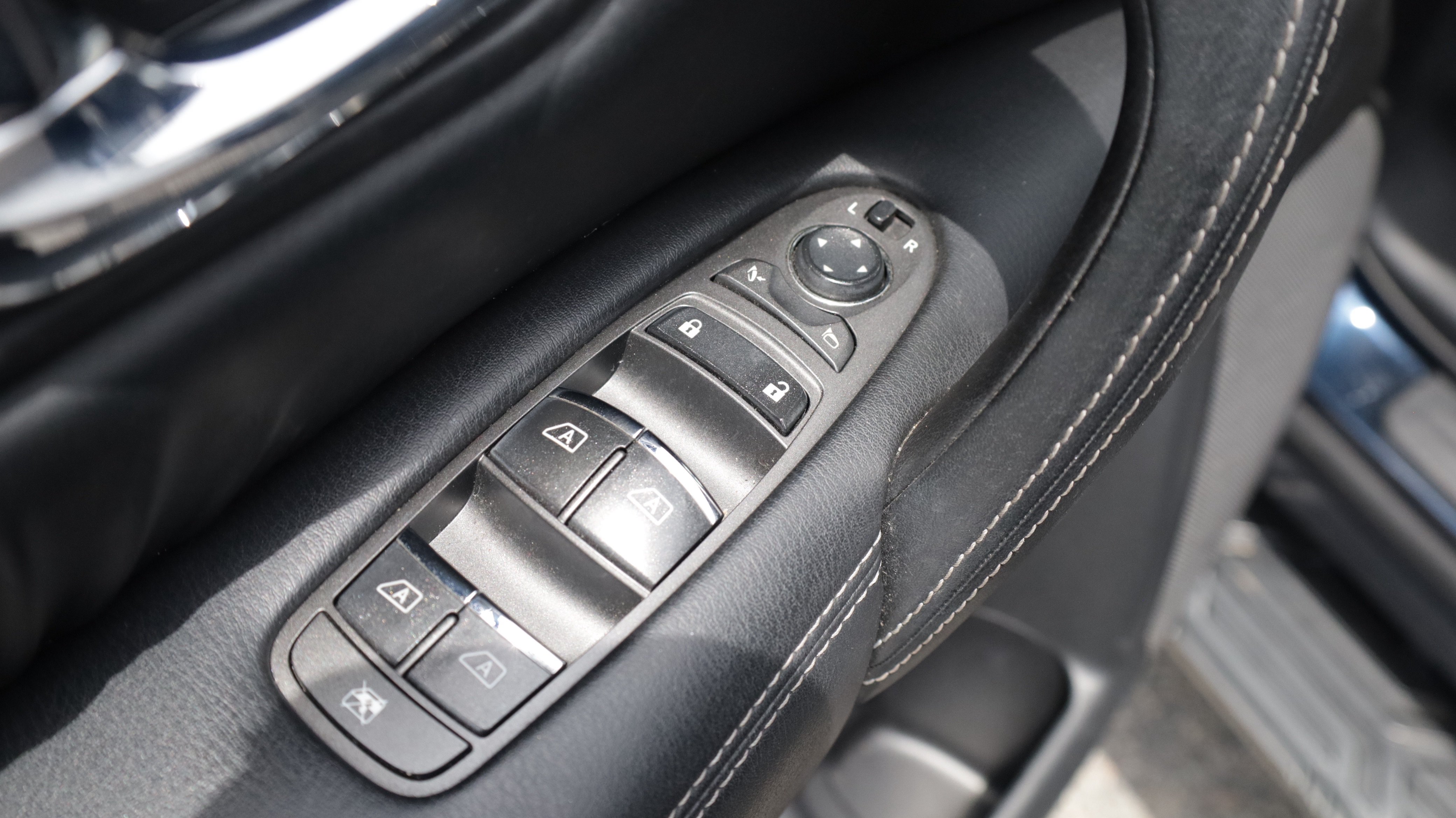 Used 2019 Nissan Armada SL w/ Premium Package RWD image 19