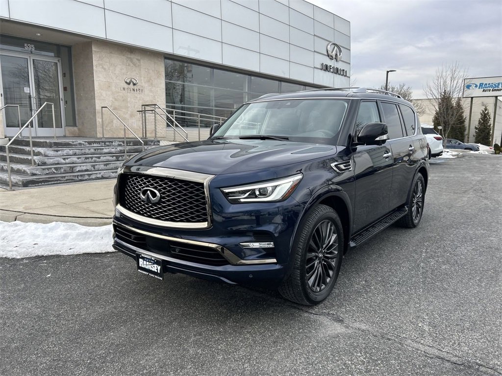 Certified 2024 INFINITI QX80 Premium Select w/ Cargo Package image 4