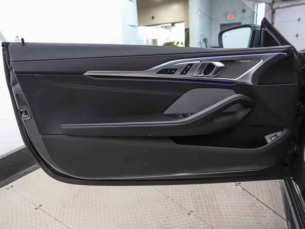 Used 2022 BMW M850i xDrive Convertible image 9