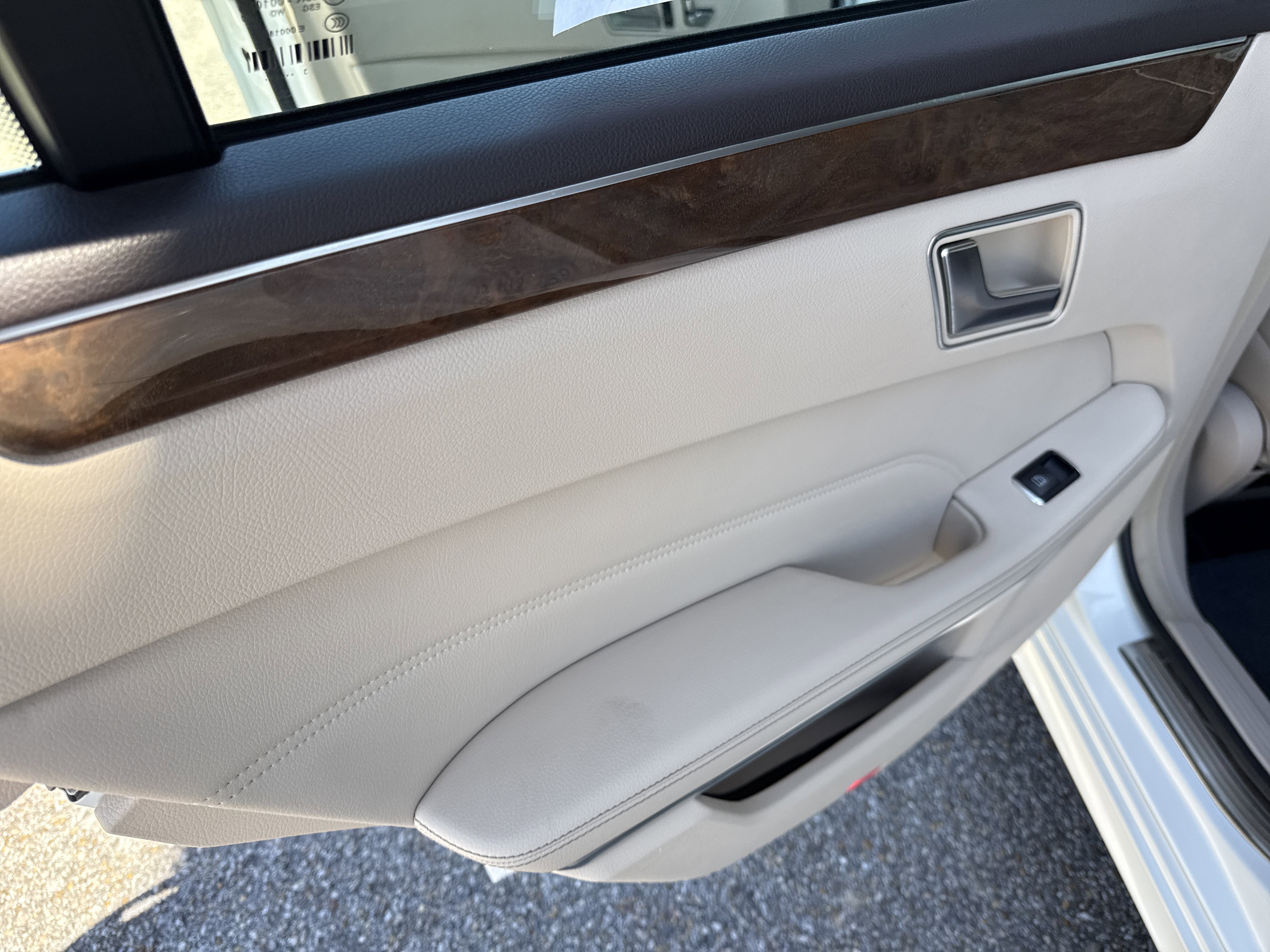 Used 2014 Mercedes-Benz E 250 BlueTEC Sedan image 11