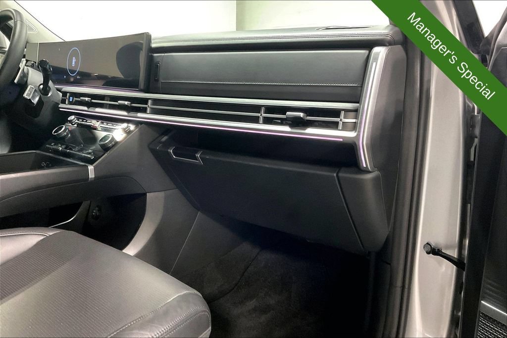 Used 2025 Hyundai Santa Fe Limited FWD image 19