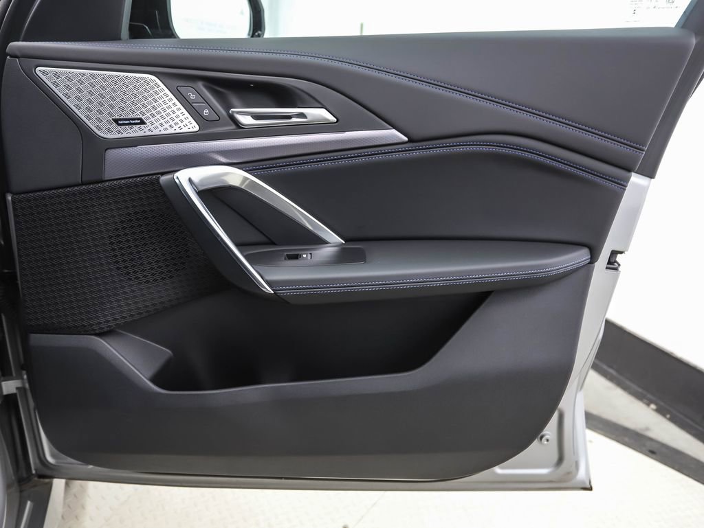 Certified 2025 BMW X1 M35i w/ Premium Package image 28