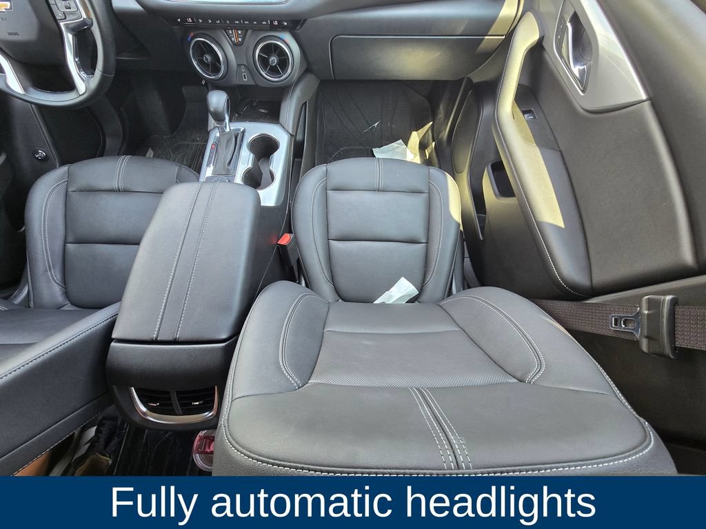 Used 2024 Chevrolet Blazer LT w/ Midnight/Sport Edition FWD image 17