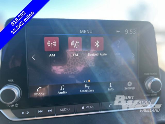 Used 2025 Nissan Sentra SV image 15