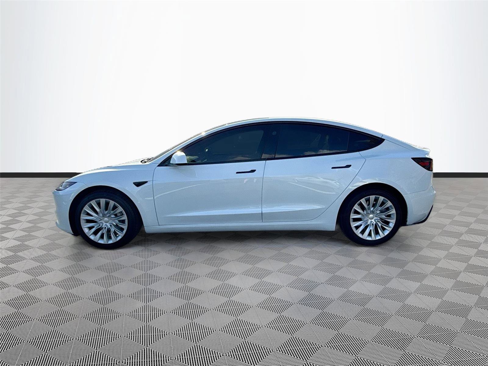 Used 2024 Tesla Model 3 Long Range image 4