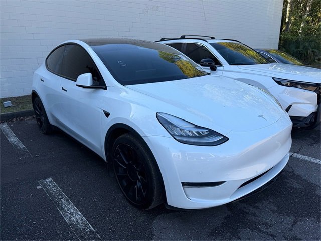 Used 2020 Tesla Model Y Long Range image 2