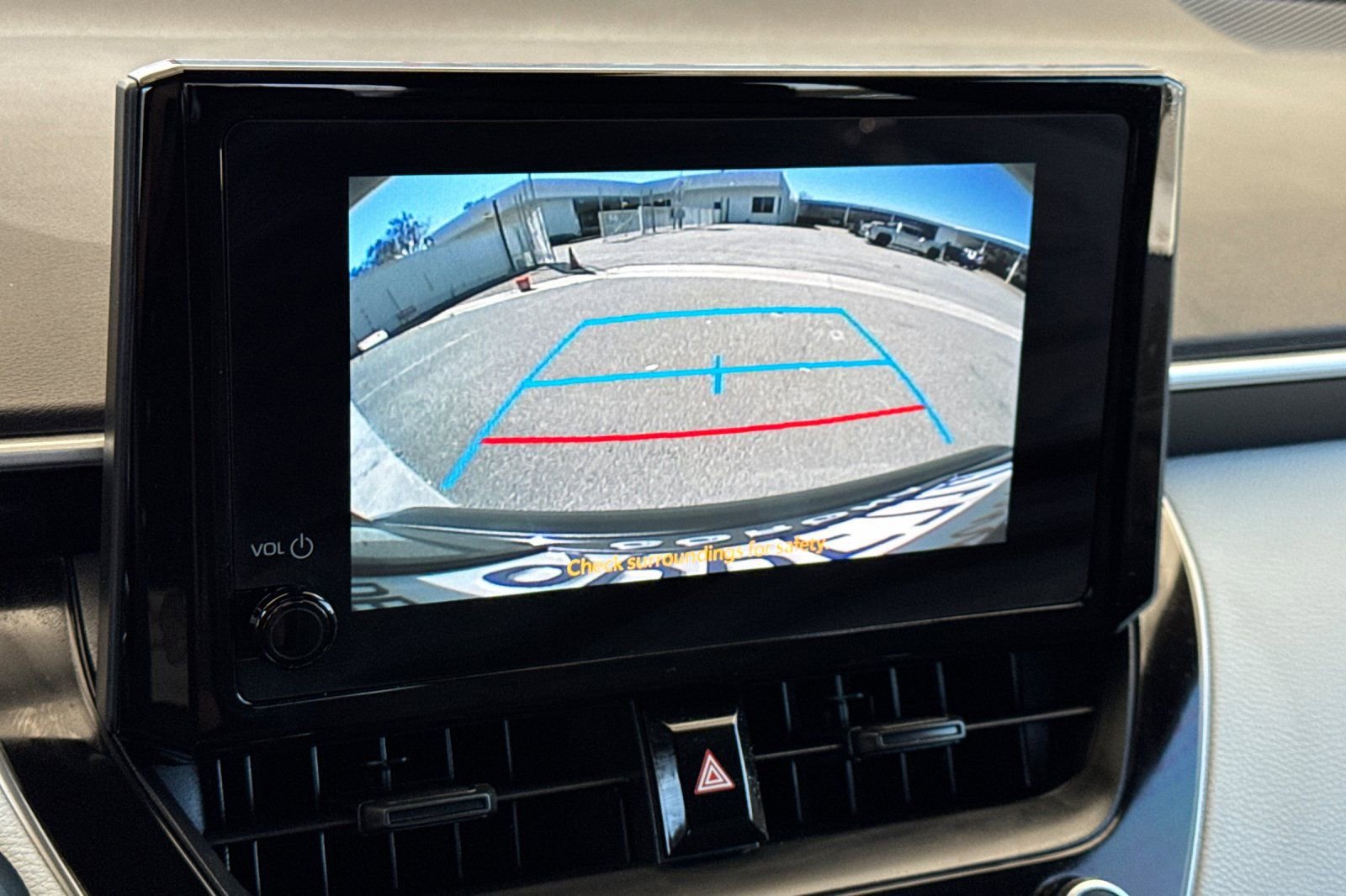 Used 2025 Toyota Corolla SE image 18