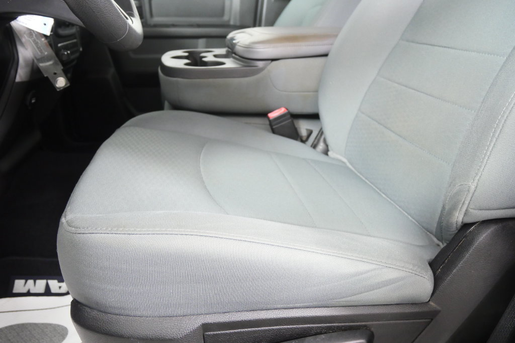 Used 2020 RAM 1500 Express RWD image 12