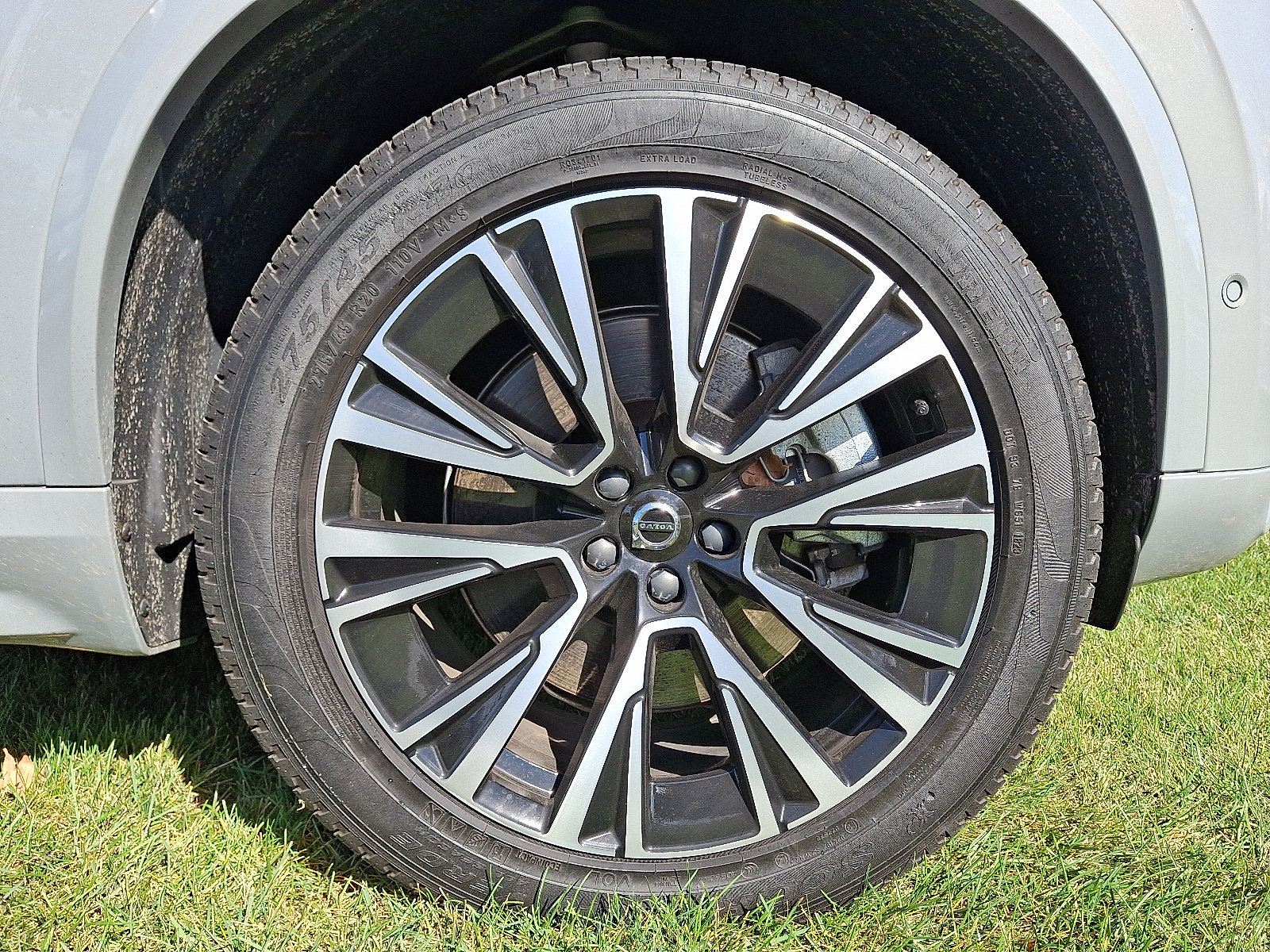 Used 2024 Volvo XC90 T8 Plus w/ Protection Package Premier image 8