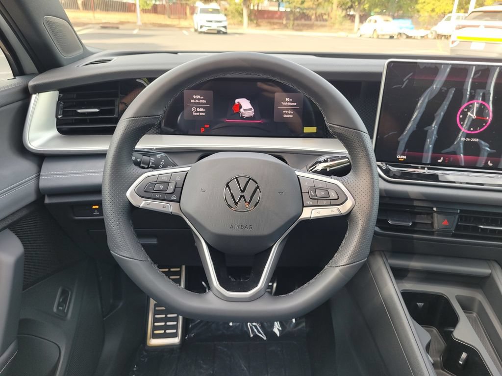 New 2026 Volkswagen Tiguan SE R-Line FWD image 16