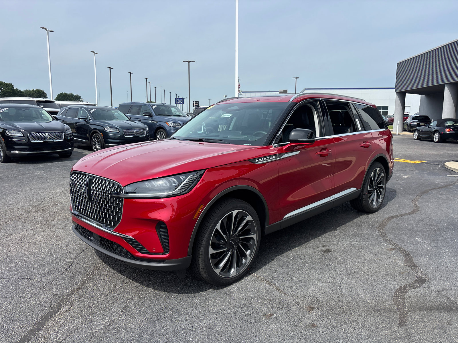 New 2025 Lincoln Aviator Reserve image 3