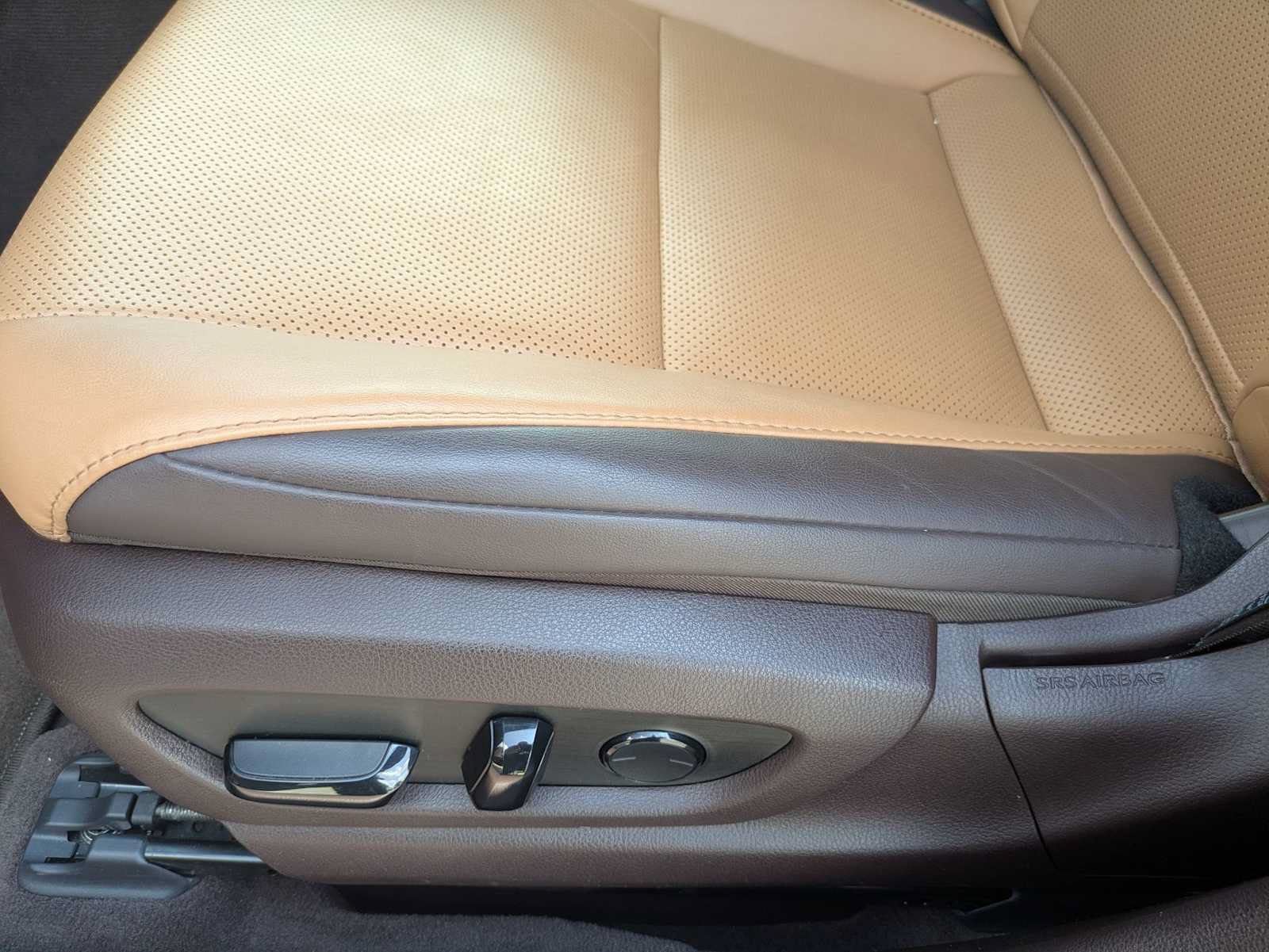 Used 2019 Lexus ES 300h w/ Premium Package FWD image 7