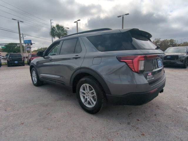 New 2026 Ford Explorer Active RWD image 7
