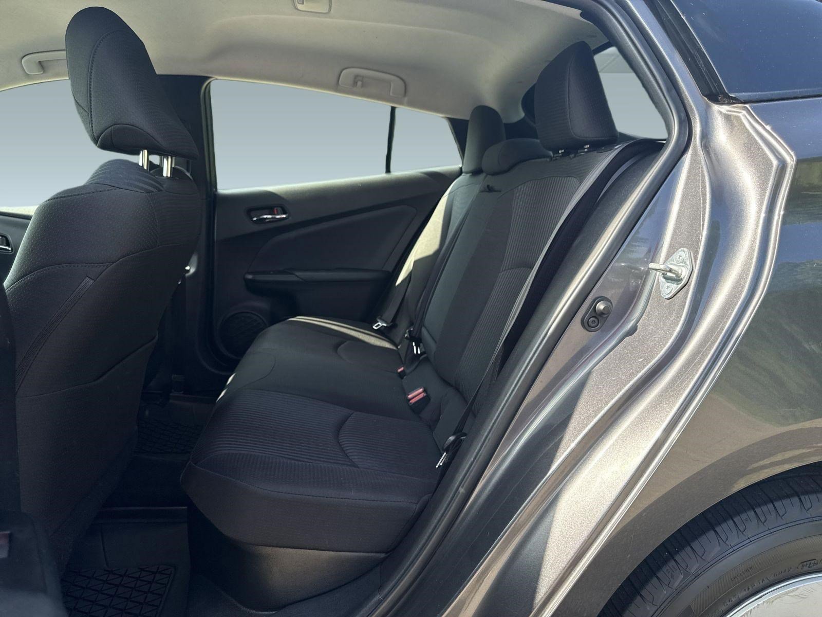 Used 2016 Toyota Prius Three FWD image 17