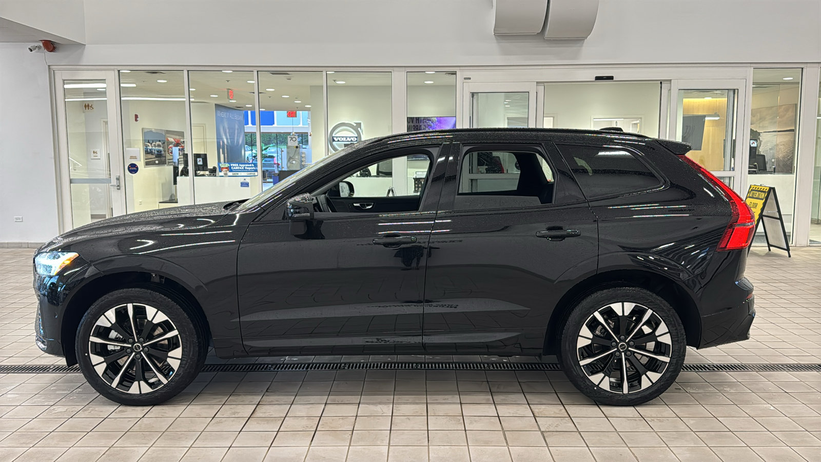 New 2026 Volvo XC60 B5 Plus w/ Climate Package AWD/4WD image 8
