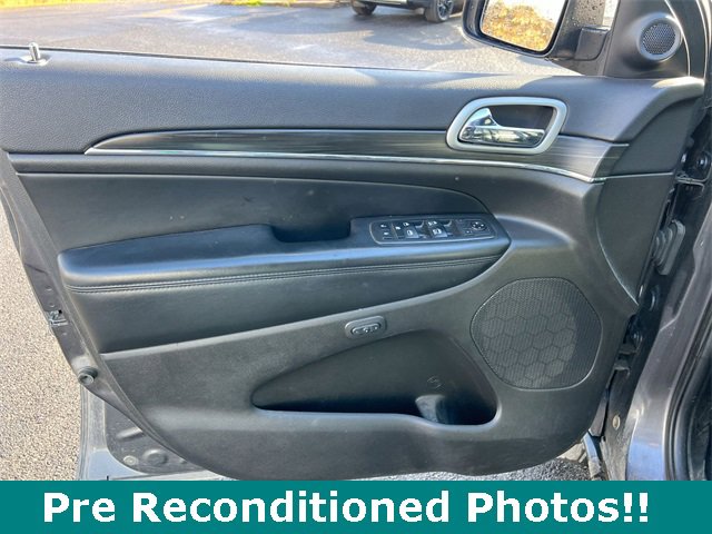 Used 2019 Jeep Grand Cherokee Limited image 23