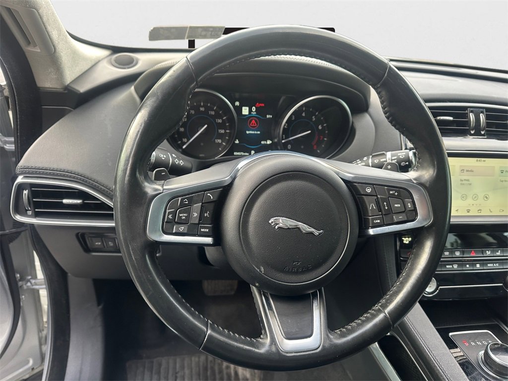 Used 2020 Jaguar F-PACE Prestige image 17