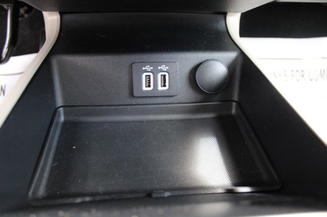 Used 2020 Ford Fusion SEL image 16