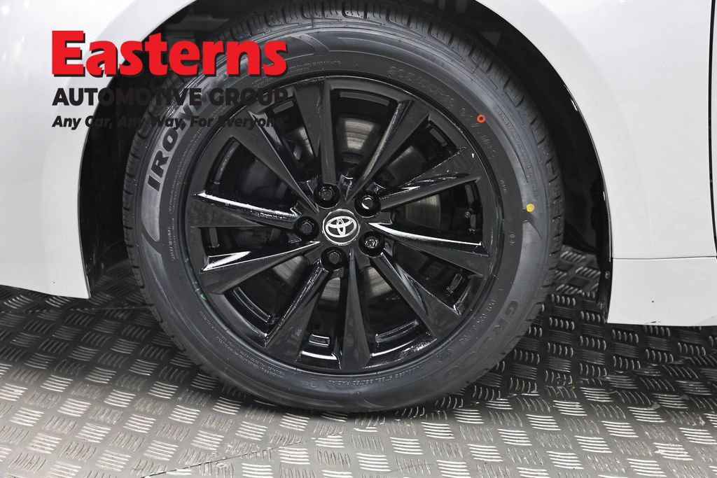 Used 2024 Toyota Corolla SE w/ SE Package FWD image 31