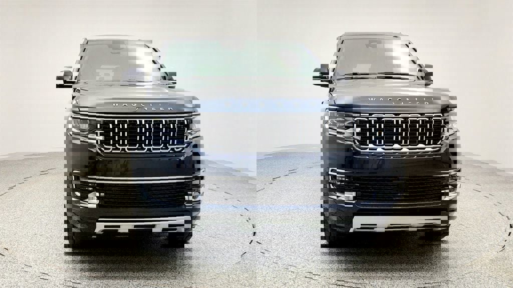 Used 2023 Jeep Wagoneer Series II w/ Premium Group I image 2