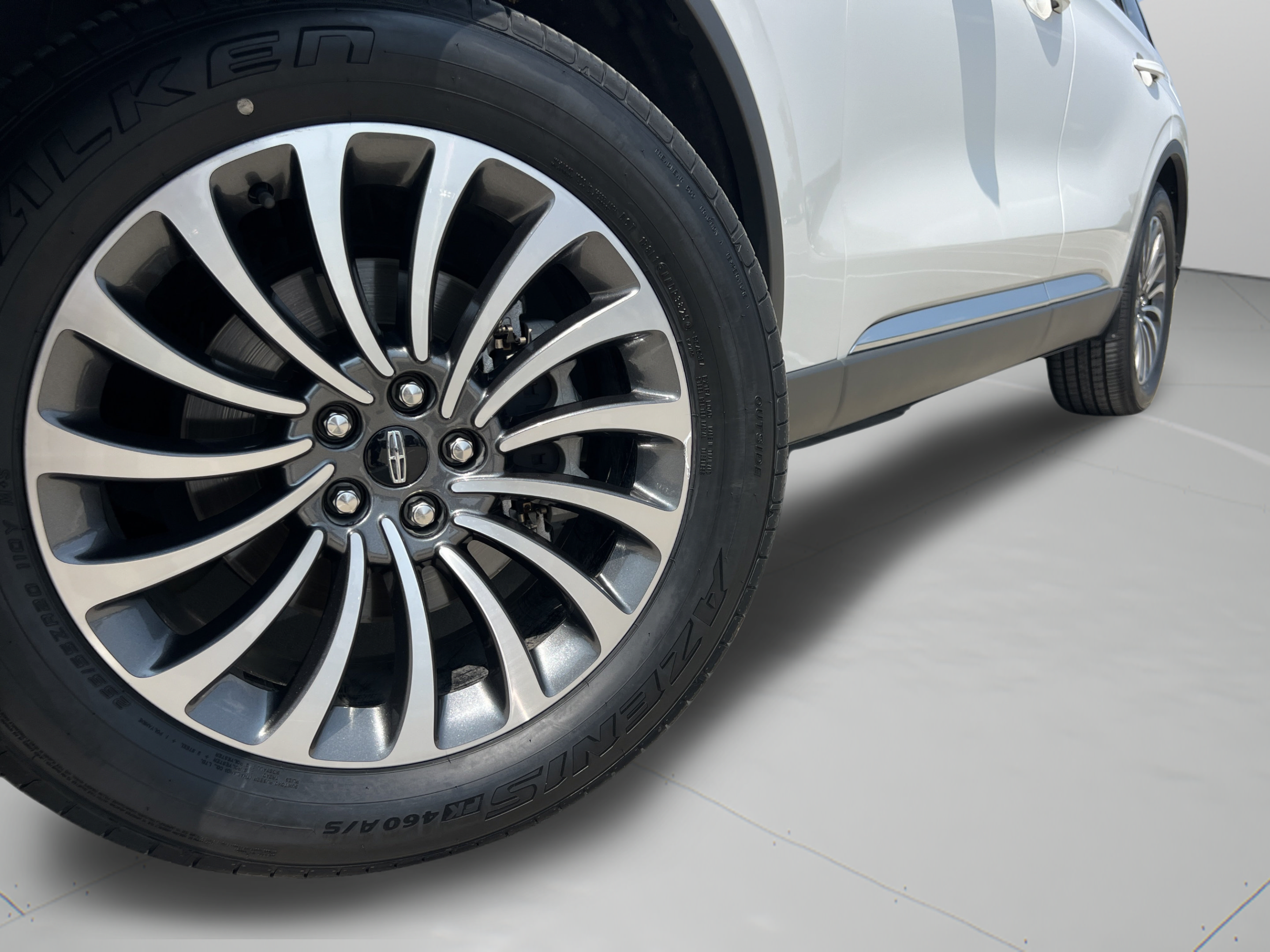 Certified 2024 Lincoln Aviator Reserve w/ Equipment Group 201A RWD image 35