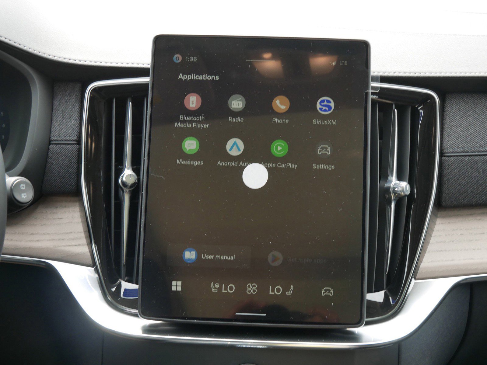 New 2026 Volvo XC90 B5 Plus image 8