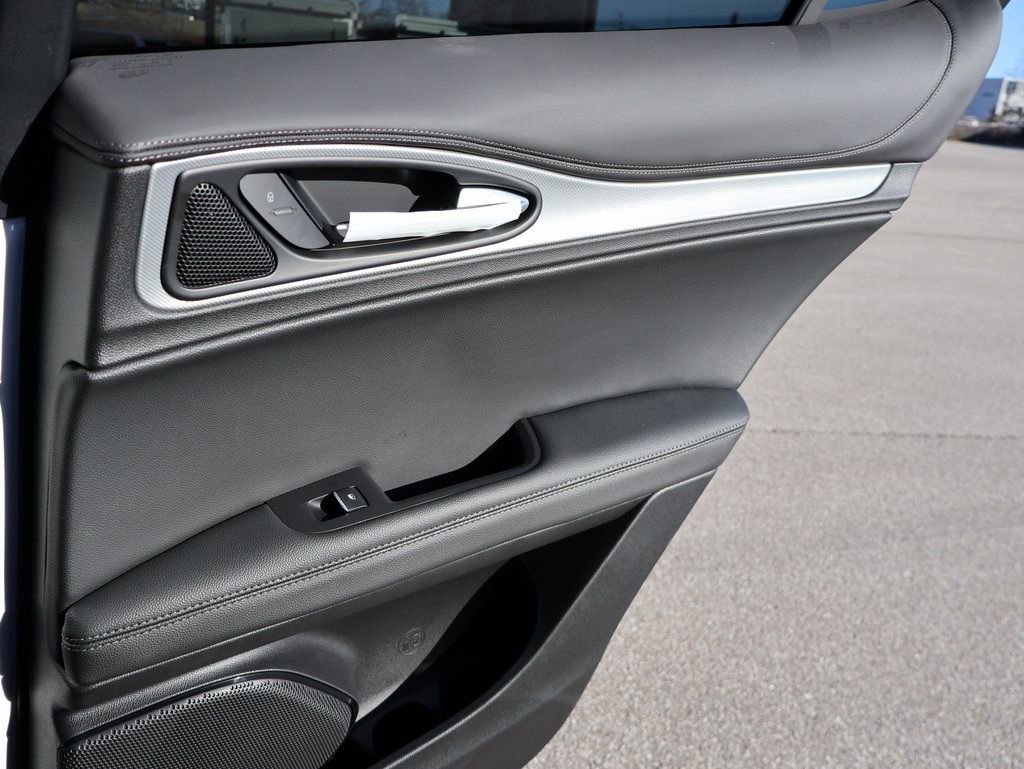New 2025 Alfa Romeo Stelvio Sprint image 16