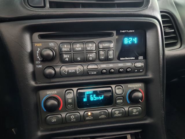 Used 2004 Chevrolet Corvette Base w/ Preferred Equipment Group image 37