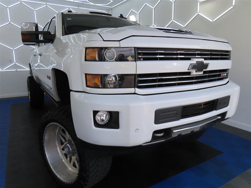 Used 2019 Chevrolet Silverado 2500 LTZ w/ Duramax Plus Package AWD/4WD image 4