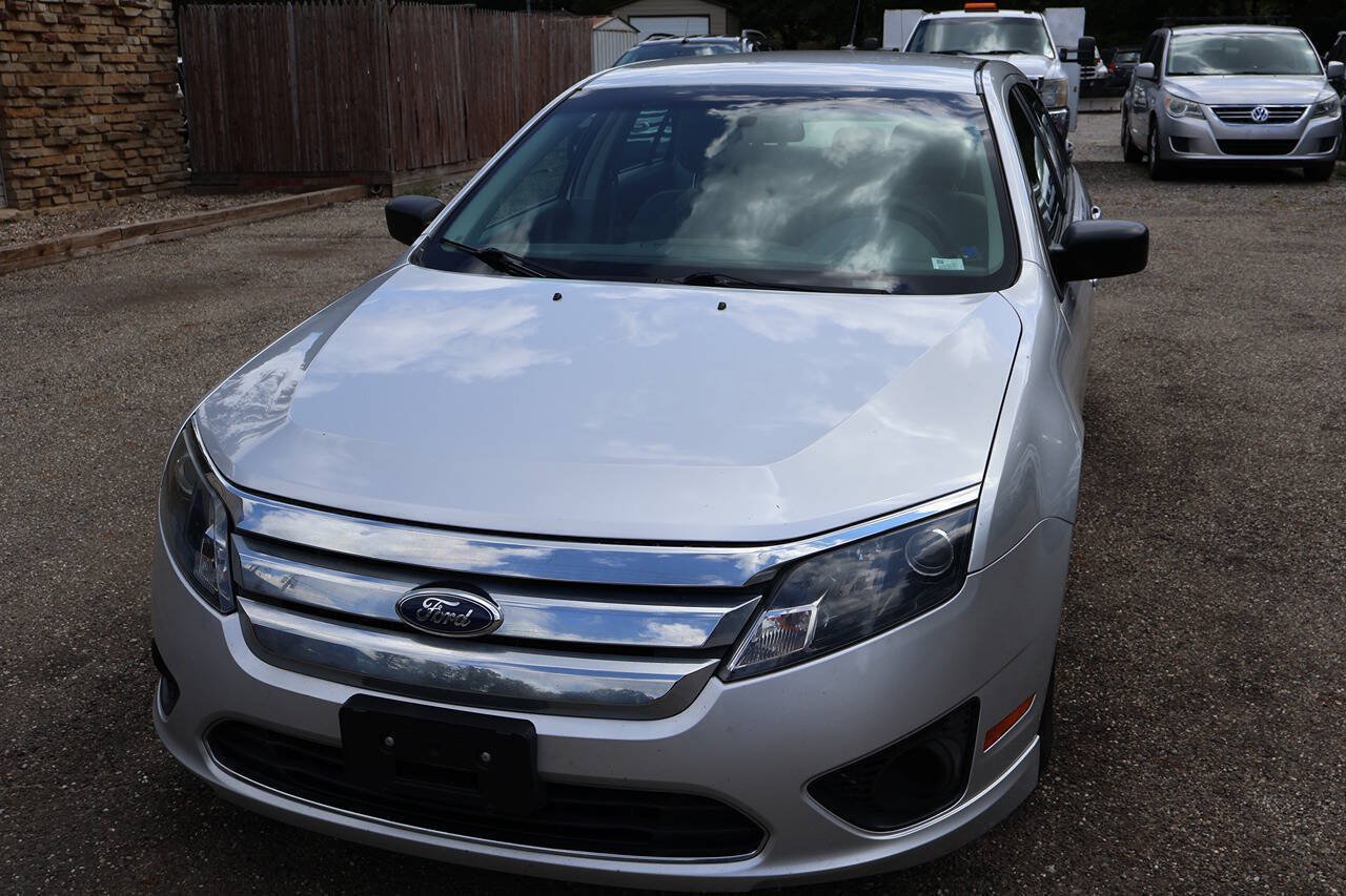 Used 2012 Ford Fusion S FWD image 3