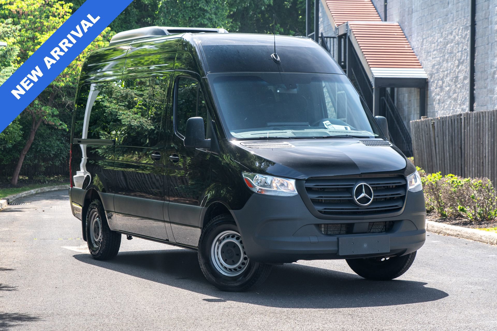 Used 2024 Mercedes-Benz Sprinter 2500 image 1
