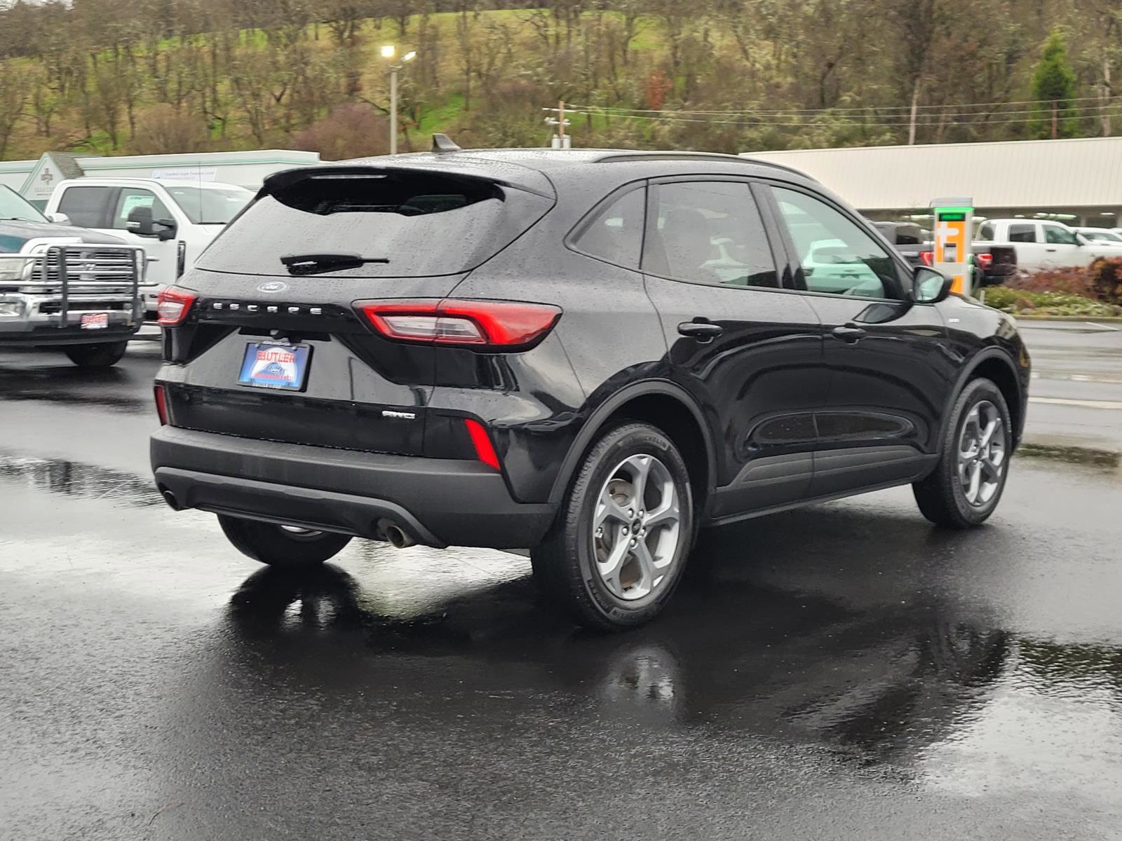 Used 2025 Ford Escape ST-Line AWD/4WD image 5