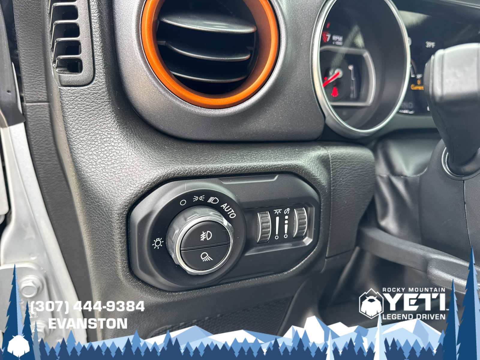 Used 2022 Jeep Gladiator Mojave w/ LED Lighting Group image 24