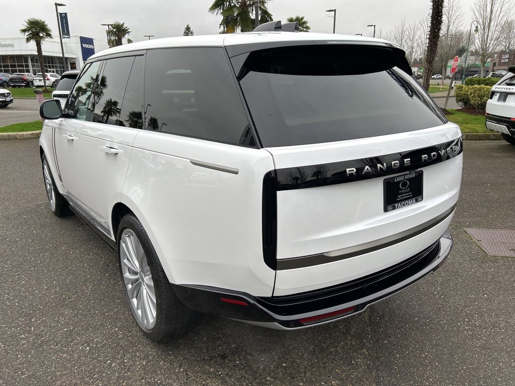 New 2025 Land Rover Range Rover SE image 3