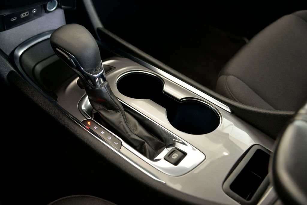 Used 2023 Chevrolet Malibu LT image 25
