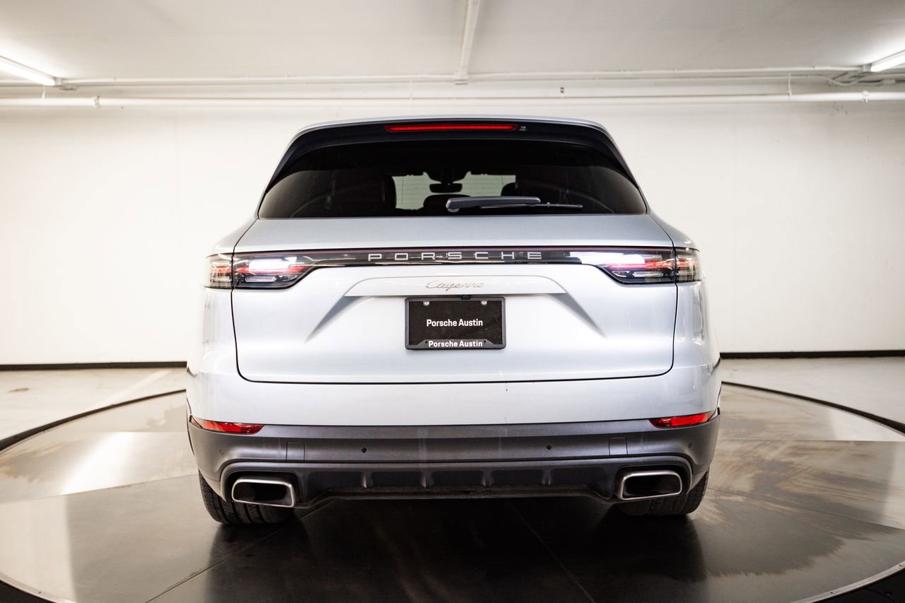 Used 2023 Porsche Cayenne AWD/4WD image 6