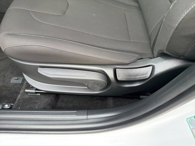 Certified 2024 Hyundai Elantra SEL w/ Convenience Package image 16