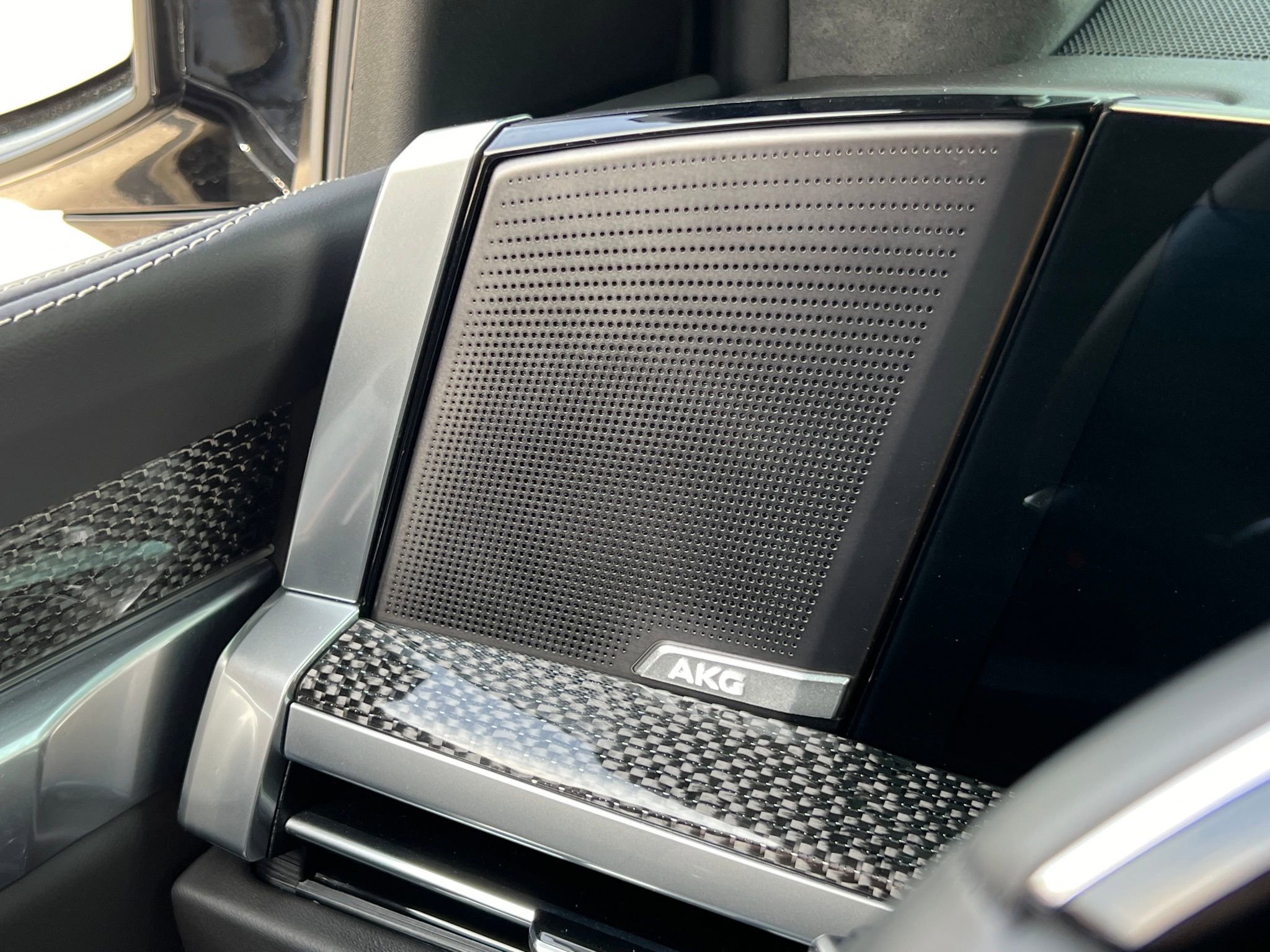 Used 2025 Cadillac Escalade ESV V image 36