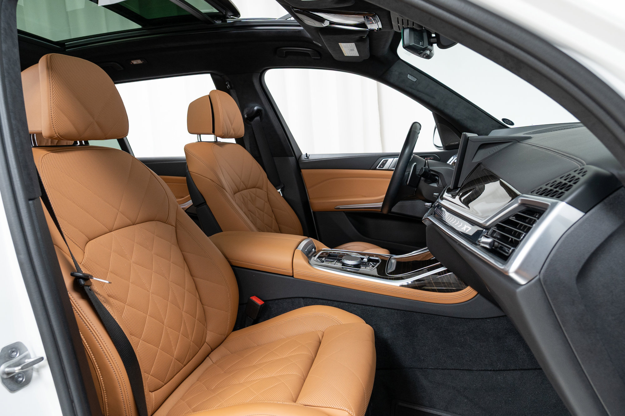 Certified 2024 BMW X7 xDrive40i w/ M Sport Package image 22