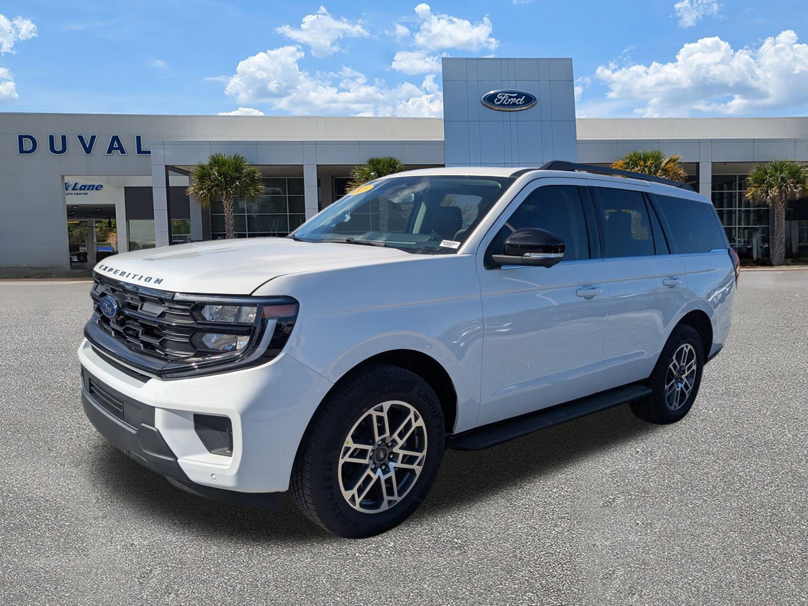 New 2025 Ford Expedition Active image 8