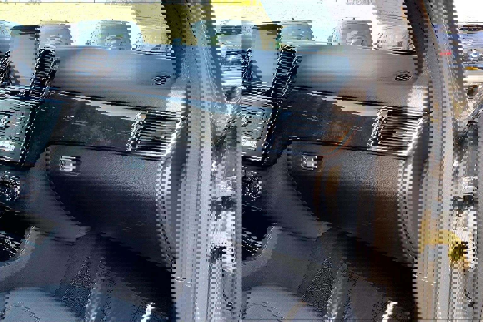 Used 2018 Mercedes-Benz GLE 350 w/ Premium 1 Package image 18