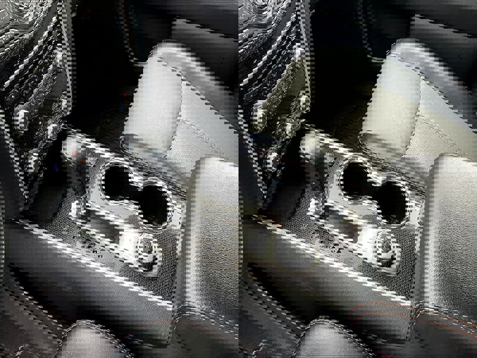 Used 2020 Nissan Pathfinder SL image 21