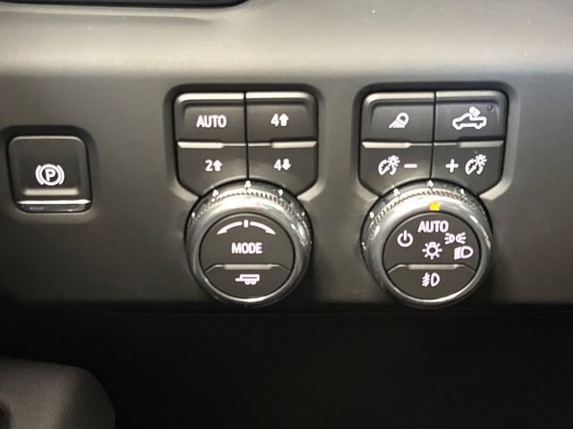 Used 2026 GMC Sierra 1500 AT4 w/ AT4 Premium Package AWD/4WD image 28