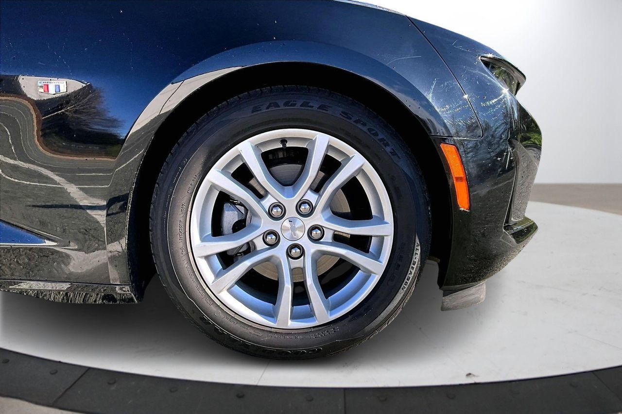 Used 2020 Chevrolet Camaro LT image 30