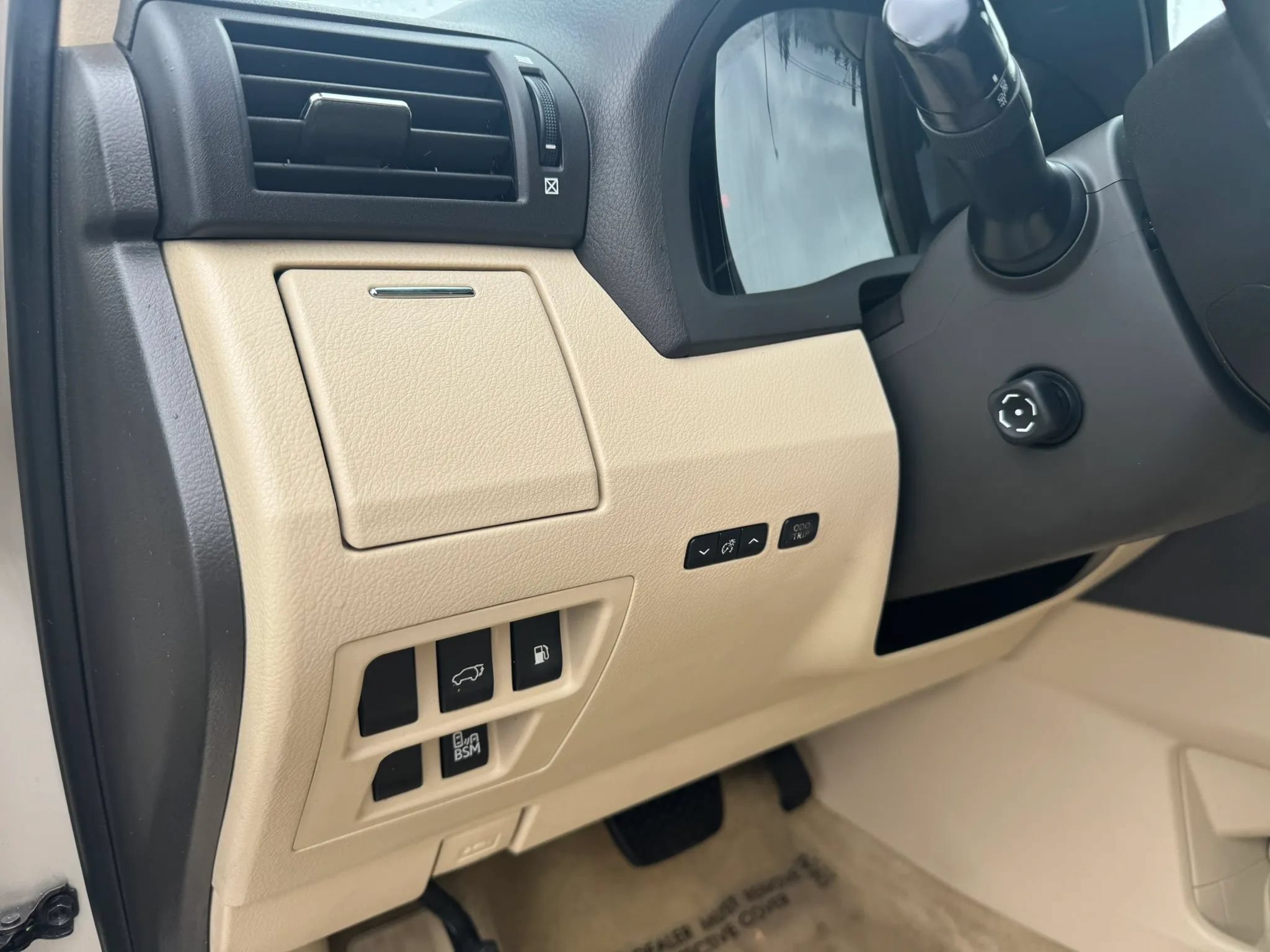 Used 2013 Lexus RX 450h AWD w/ Navigation Pkg image 23