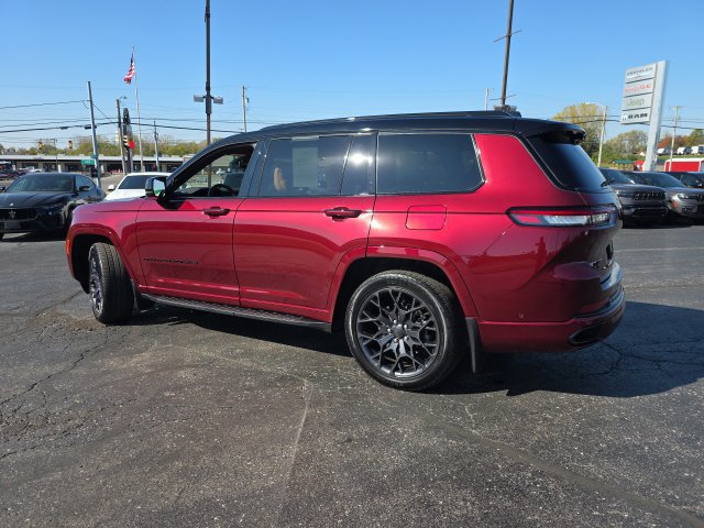 Used 2025 Jeep Grand Cherokee L Summit AWD/4WD image 4